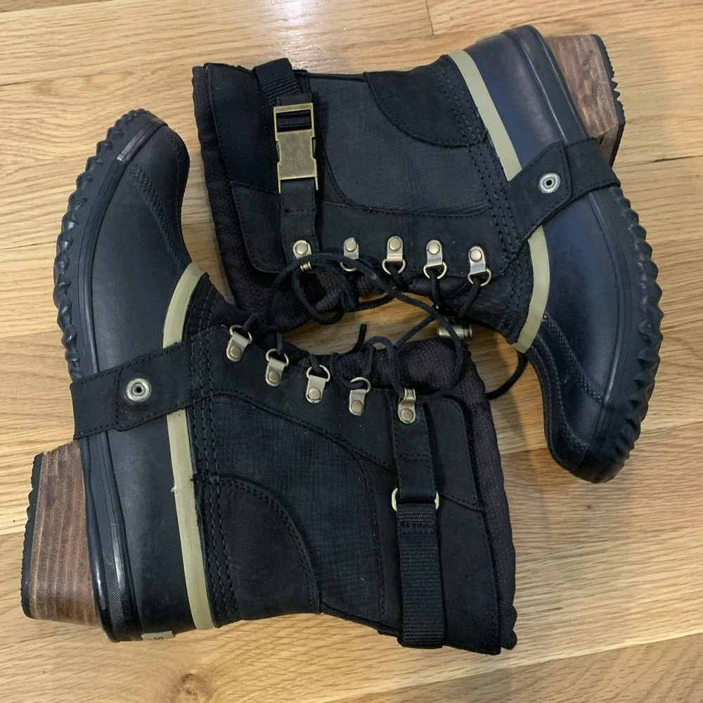 Sorel women leather